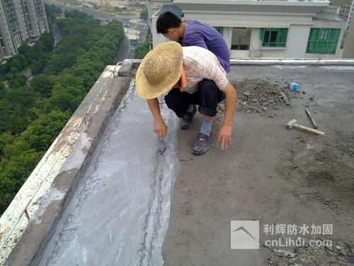 冬季<a href='http://m.h5375.cn' target='_blank' title='防水施工'>防水施工</a>選材很重要 冬季<a href='http://m.h5375.cn' target='_blank' title='防水施工'>防水施工</a>選材很重要